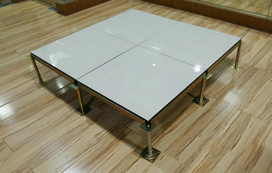 為什么要選用全瓷防靜電地板？