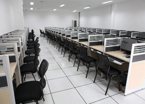 計(jì)算機(jī)網(wǎng)絡(luò)教室地板