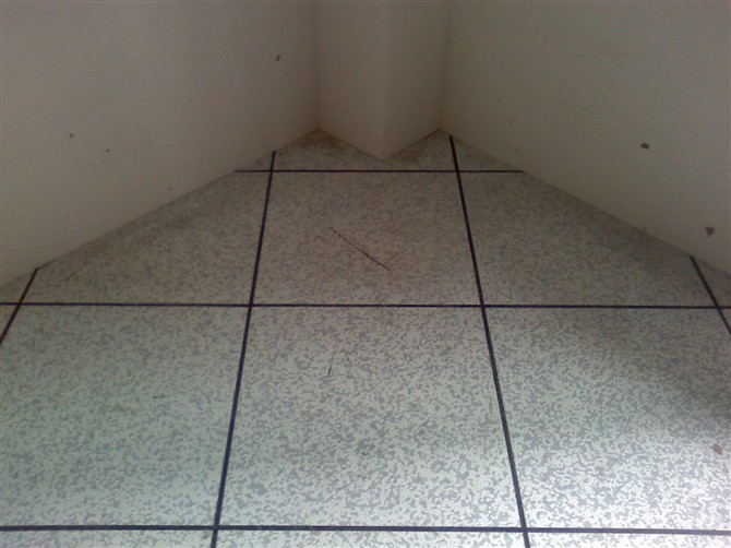 方迅防靜電地板