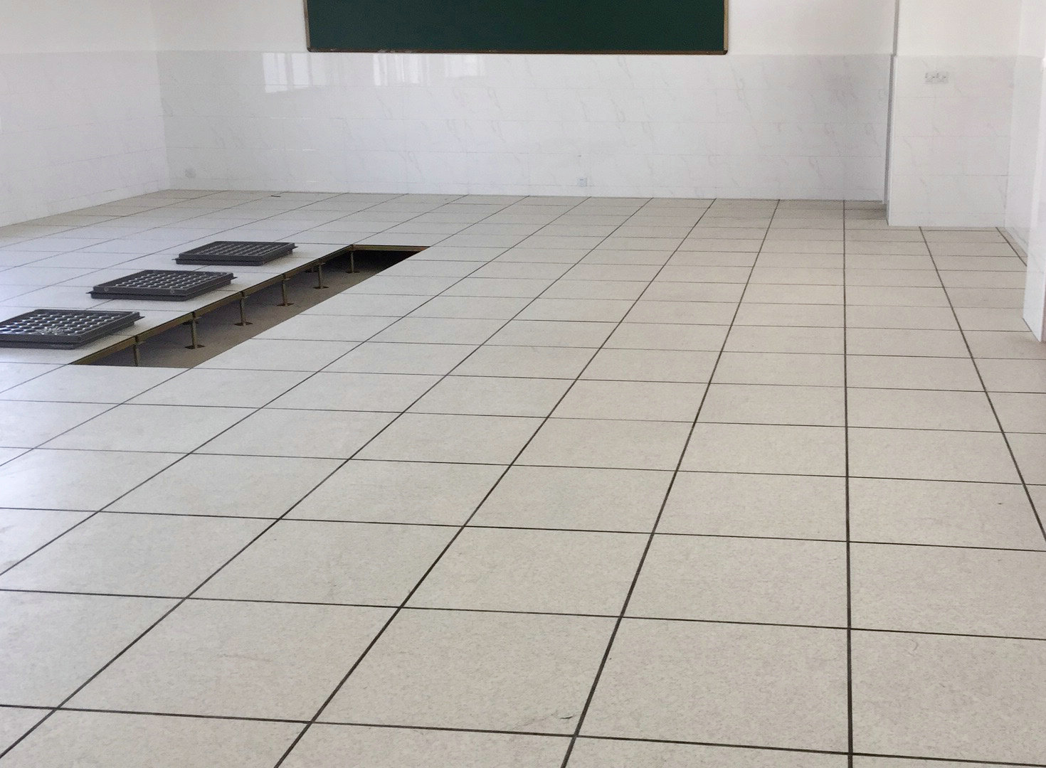 防靜電地板 防靜電地板