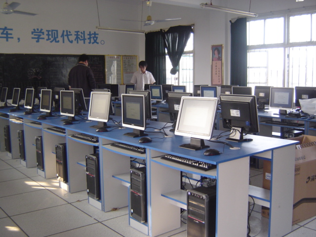 學校微機室防靜電地板