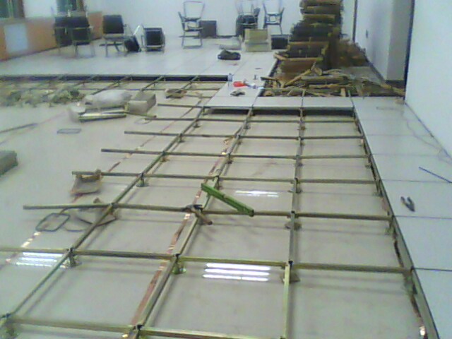 防靜電地板公司