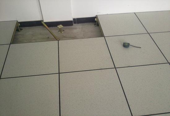 有邊全鋼防靜電地板