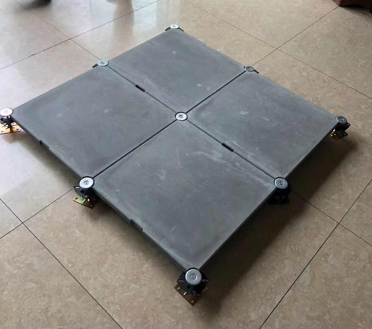 寫(xiě)字樓用的全鋼架空地板